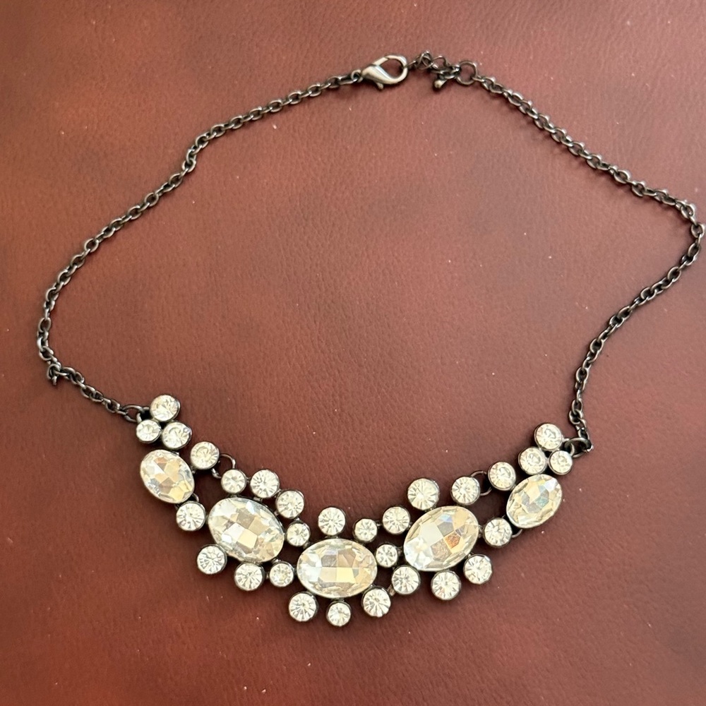Elegant Silver and Crystal Necklace